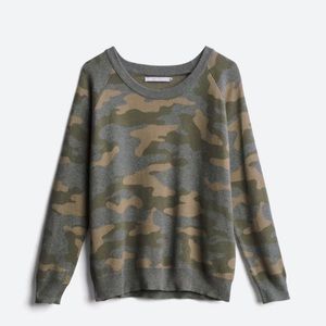 Stitches and Stripes crew neck sweater. Camouflage. Large